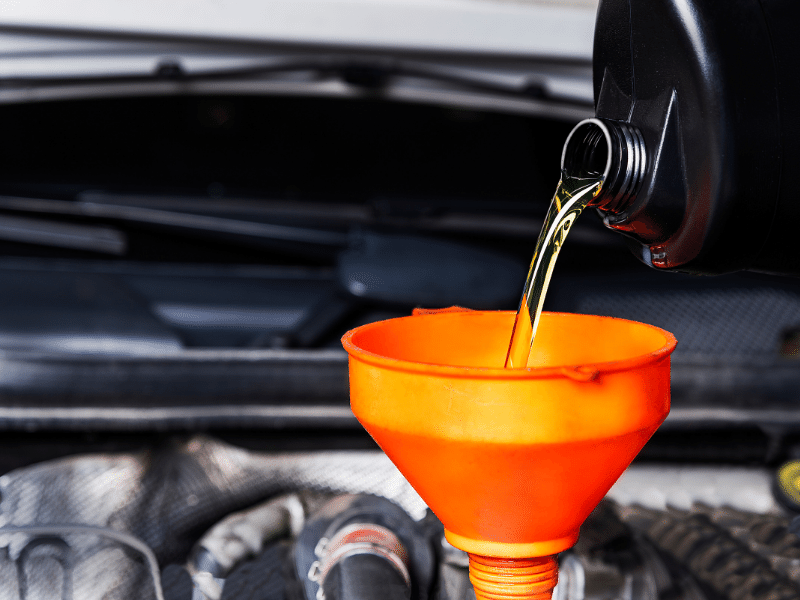 The Difference Between Synthetic and Dino Oil